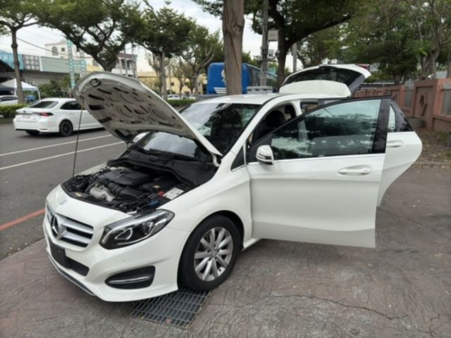M-BENZ賓士 B180  第20張相片