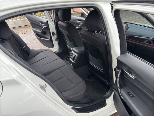BMW寶馬 116I  第7張相片