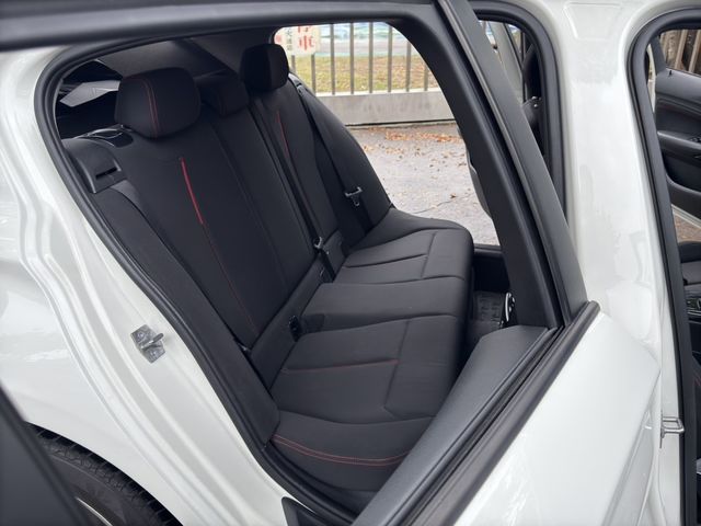 BMW寶馬 116I  第8張相片