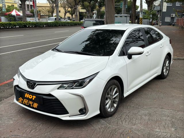 TOYOTA豐田 ALTIS  第1張相片