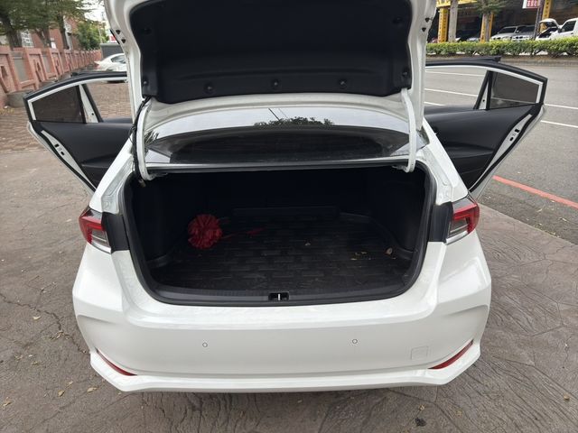 TOYOTA豐田 ALTIS  第7張相片