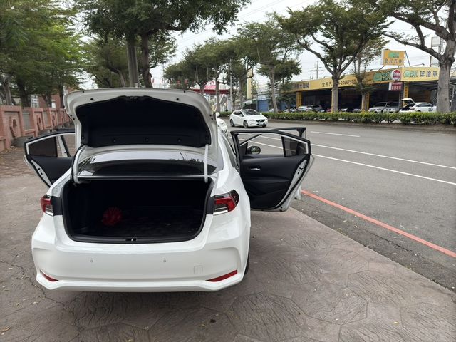TOYOTA豐田 ALTIS  第8張相片