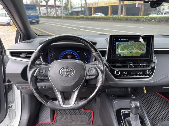 TOYOTA豐田 COROLLA SPORT  第5張相片