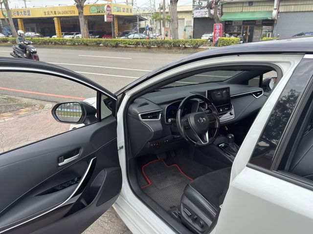 TOYOTA豐田 COROLLA SPORT  第17張相片