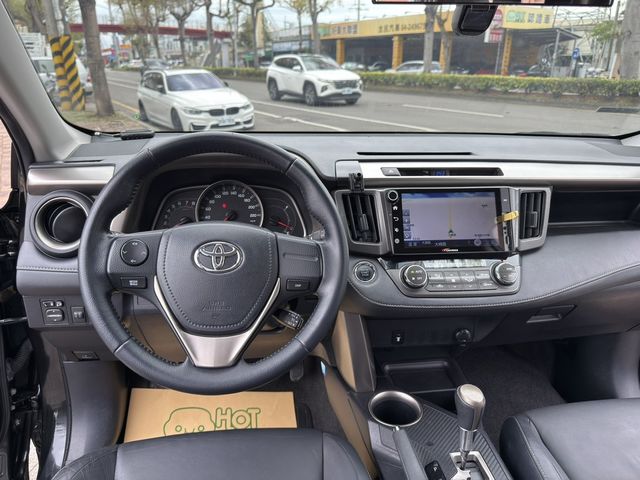 TOYOTA豐田 RAV4  第5張相片