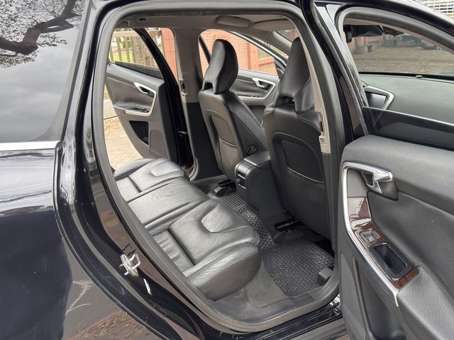VOLVO富豪 XC60  第11張相片