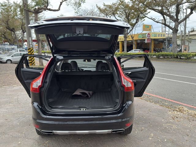 VOLVO富豪 XC60  第17張相片