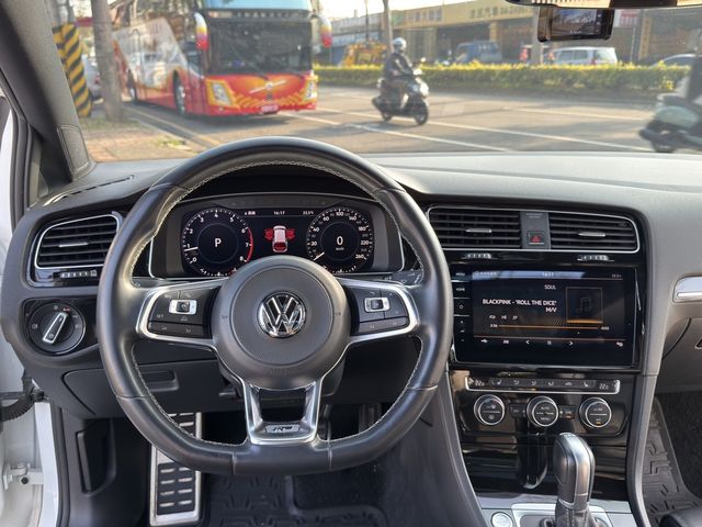 VOLKSWAGEN福斯 GOLF VARIANT  第7張相片