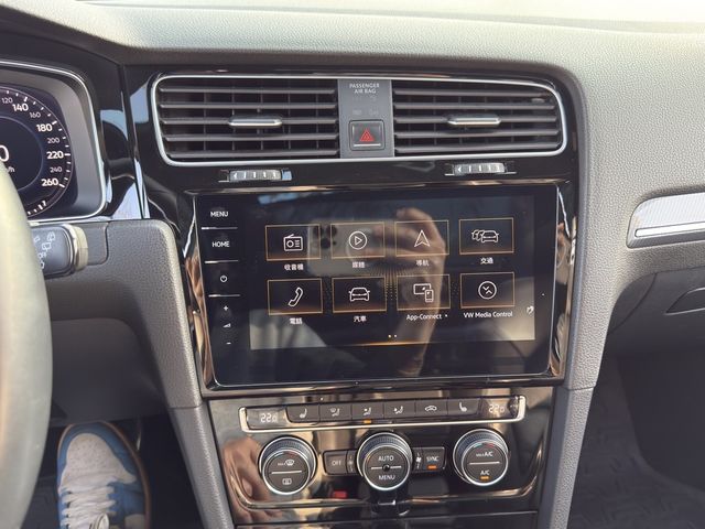 VOLKSWAGEN福斯 GOLF VARIANT  第23張相片