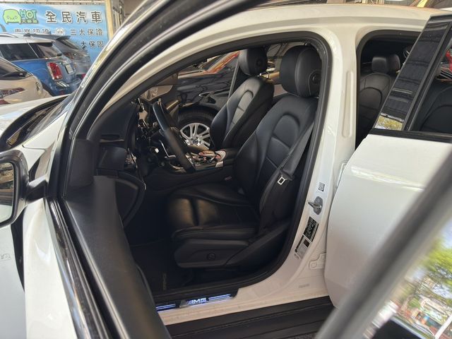 M-BENZ賓士 GLC300  第2張相片
