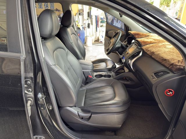HYUNDAI現代 IX35  第3張相片