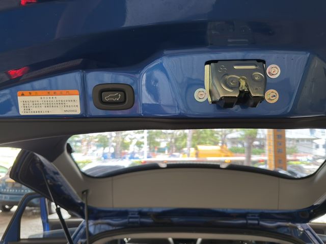 MITSUBISHI三菱 COLT PLUS  第8張相片