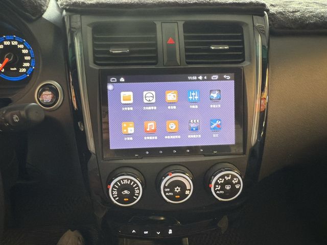 MITSUBISHI三菱 COLT PLUS  第15張相片