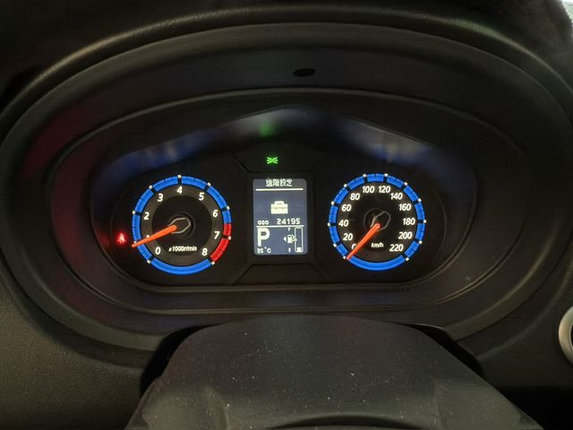 MITSUBISHI三菱 COLT PLUS  第18張相片
