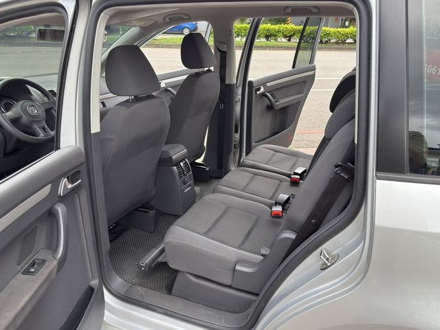 VOLKSWAGEN福斯 TOURAN  第5張相片