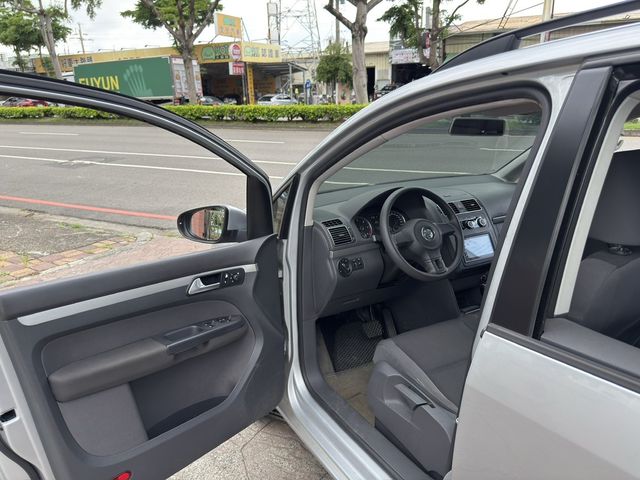 VOLKSWAGEN福斯 TOURAN  第13張相片