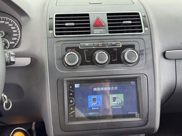 VOLKSWAGEN福斯 TOURAN  第15張相片