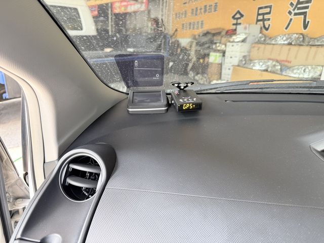 TOYOTA豐田 YARIS  第8張相片