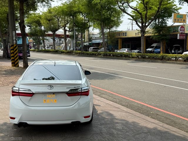 TOYOTA豐田 ALTIS  第2張相片