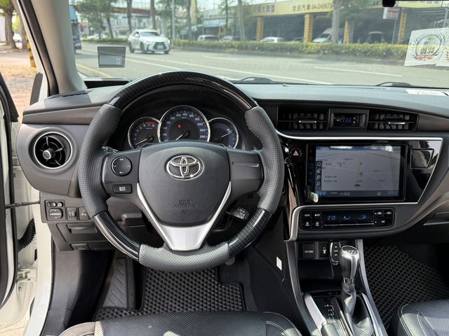 TOYOTA豐田 ALTIS  第4張相片