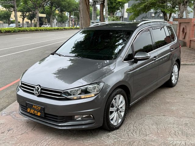 VOLKSWAGEN福斯 TOURAN  第1張相片