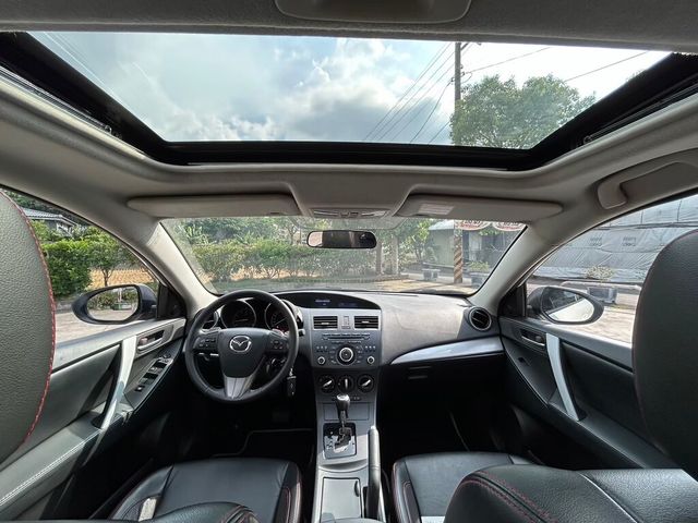 MAZDA馬自達 MAZDA 3  第5張相片