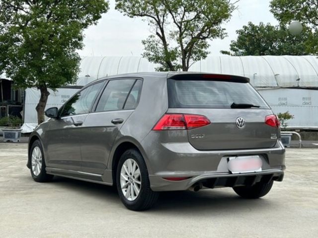 VOLKSWAGEN福斯 GOLF  第2張相片