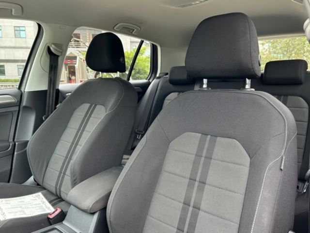 VOLKSWAGEN福斯 GOLF  第14張相片