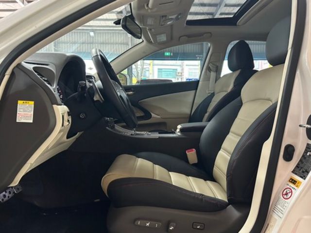LEXUS凌志 IS250  第11張相片