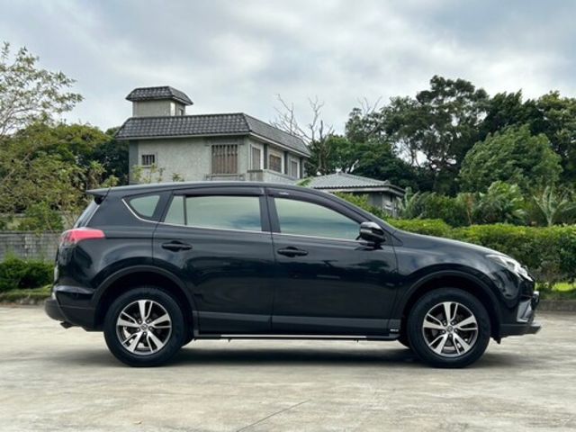 TOYOTA豐田 RAV4  第5張相片