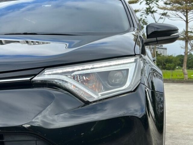 TOYOTA豐田 RAV4  第6張相片