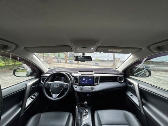 TOYOTA豐田 RAV4  第7張相片
