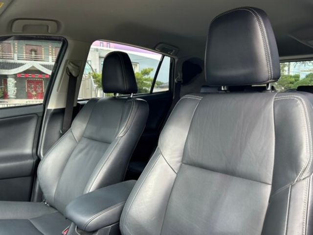 TOYOTA豐田 RAV4  第13張相片