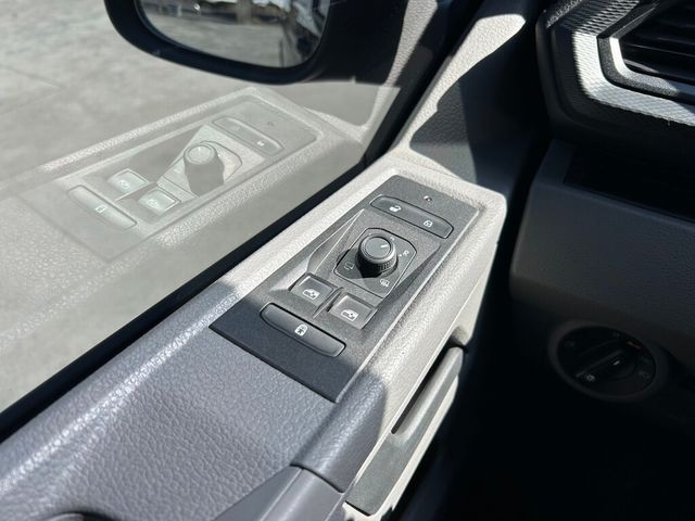 VOLKSWAGEN福斯 T6 CARAVELLE  第6張相片