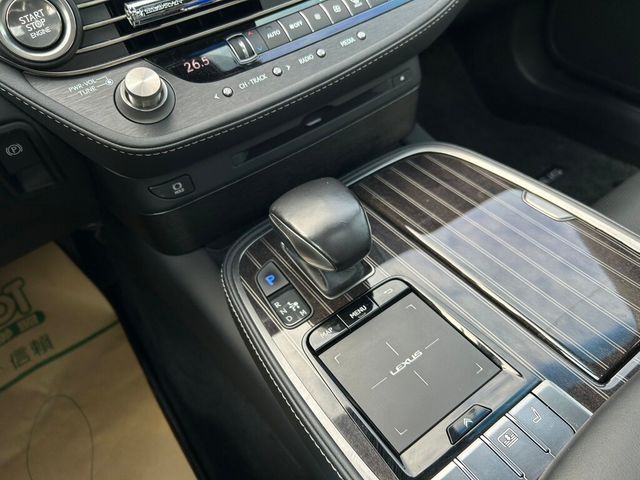 LEXUS凌志 LS350  第27張相片