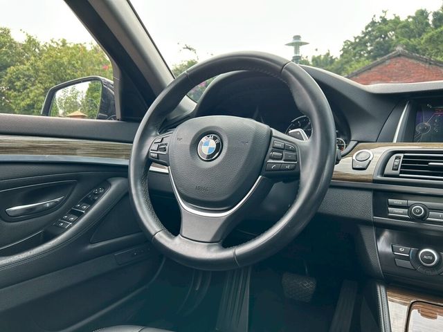BMW寶馬 520I  第9張相片