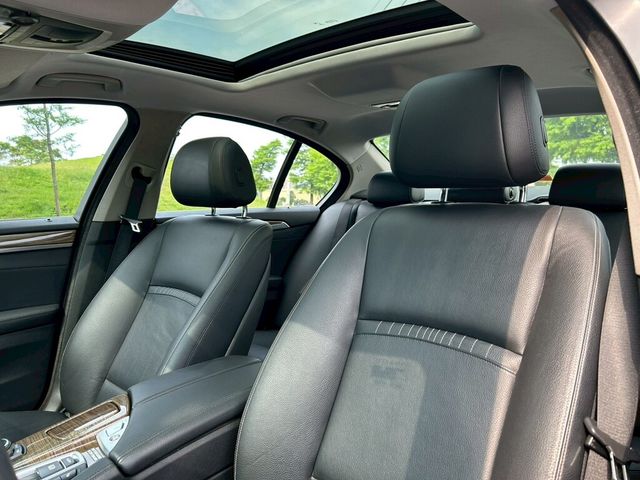 BMW寶馬 520I  第14張相片