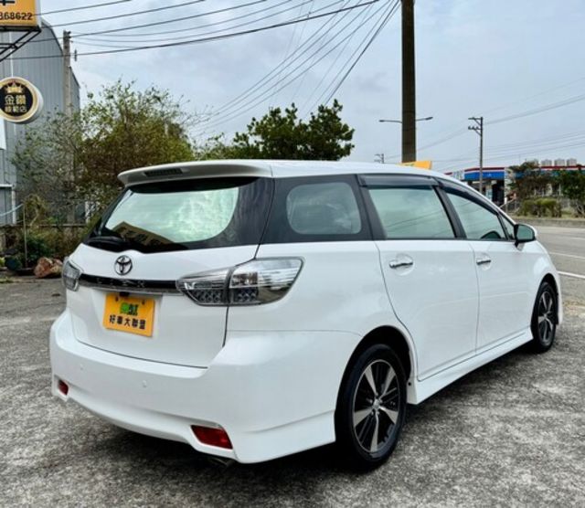 TOYOTA豐田 WISH  第2張相片