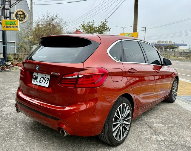 BMW寶馬 220I  第2張相片
