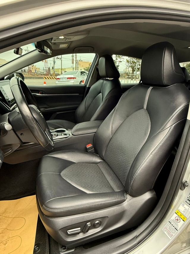 TOYOTA豐田 CAMRY  第17張相片