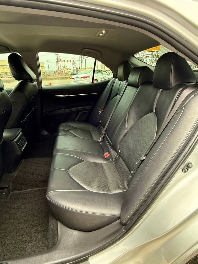 TOYOTA豐田 CAMRY  第19張相片