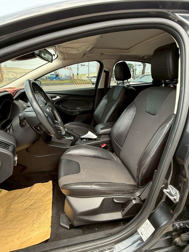 FORD福特 FOCUS  第8張相片