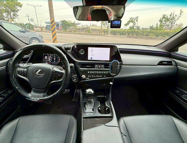 LEXUS凌志 ES200  第5張相片