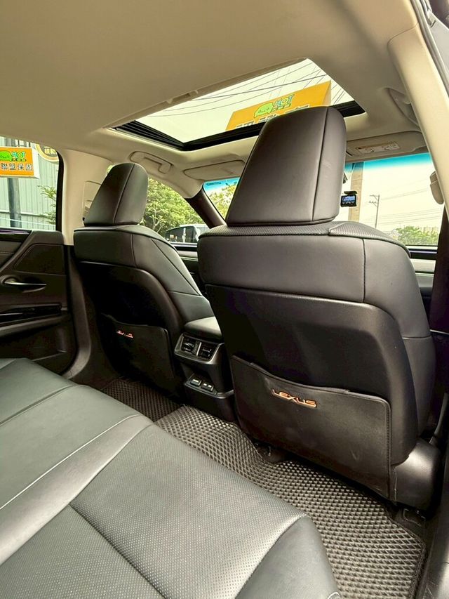 LEXUS凌志 ES200  第11張相片