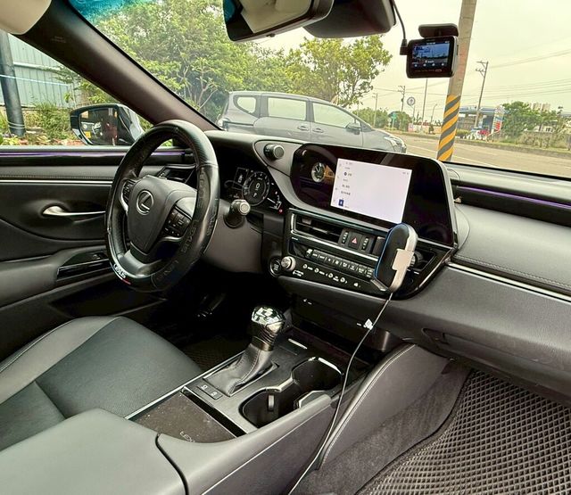 LEXUS凌志 ES200  第13張相片