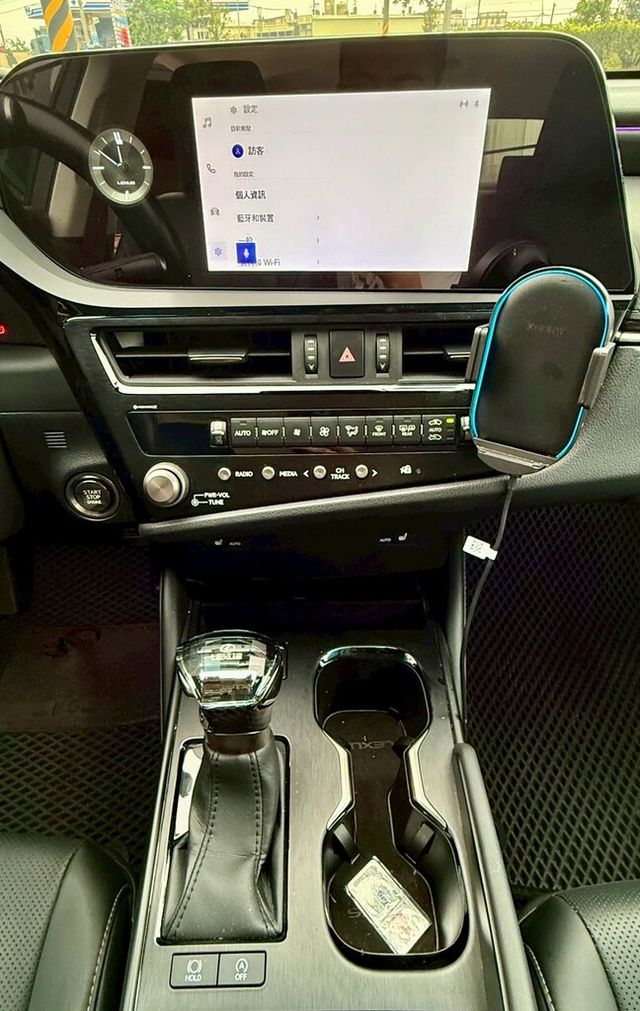 LEXUS凌志 ES200  第14張相片