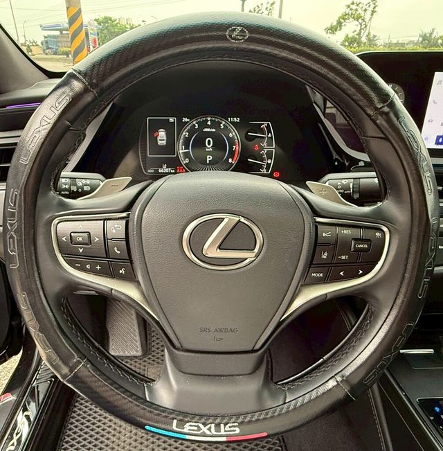 LEXUS凌志 ES200  第15張相片
