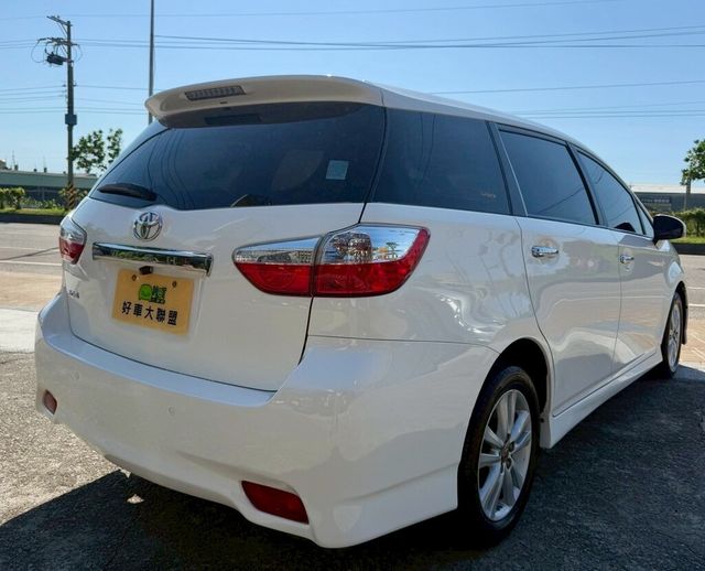 TOYOTA豐田 WISH  第2張相片