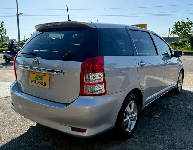 TOYOTA豐田 WISH  第2張相片