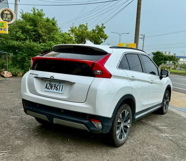 MITSUBISHI三菱 ECLIPSE  第2張相片